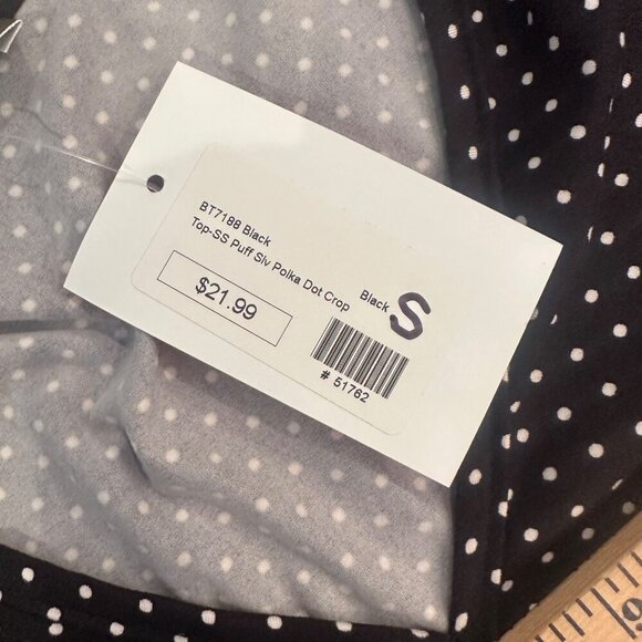 Polka Dot Crop Top With Ruched Front & Puff Sleeves - Black & White Small - Picture 4 of 5